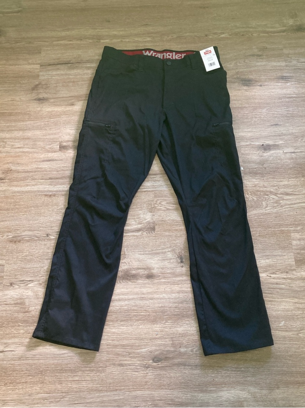 Wrangler Black Men's Cargo Pants with Zippered Pockets